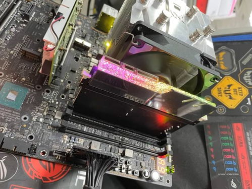 華碩ROG DDR5轉(zhuǎn)DDR4轉(zhuǎn)接卡初現(xiàn) 試驗性產(chǎn)品引熱議，前瞻技術還是過渡方案？